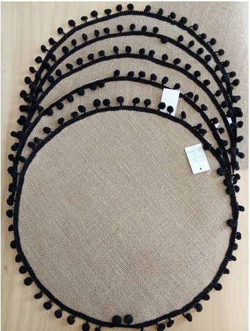 Set x 4 Individuales Borlas negras
